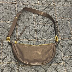 Versatile navy (sapphire) crescent leather purse